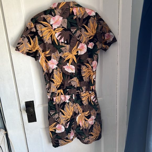 Men’s Romper - Picture 2 of 3